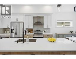 13 Bayview Mews SW - photo 5