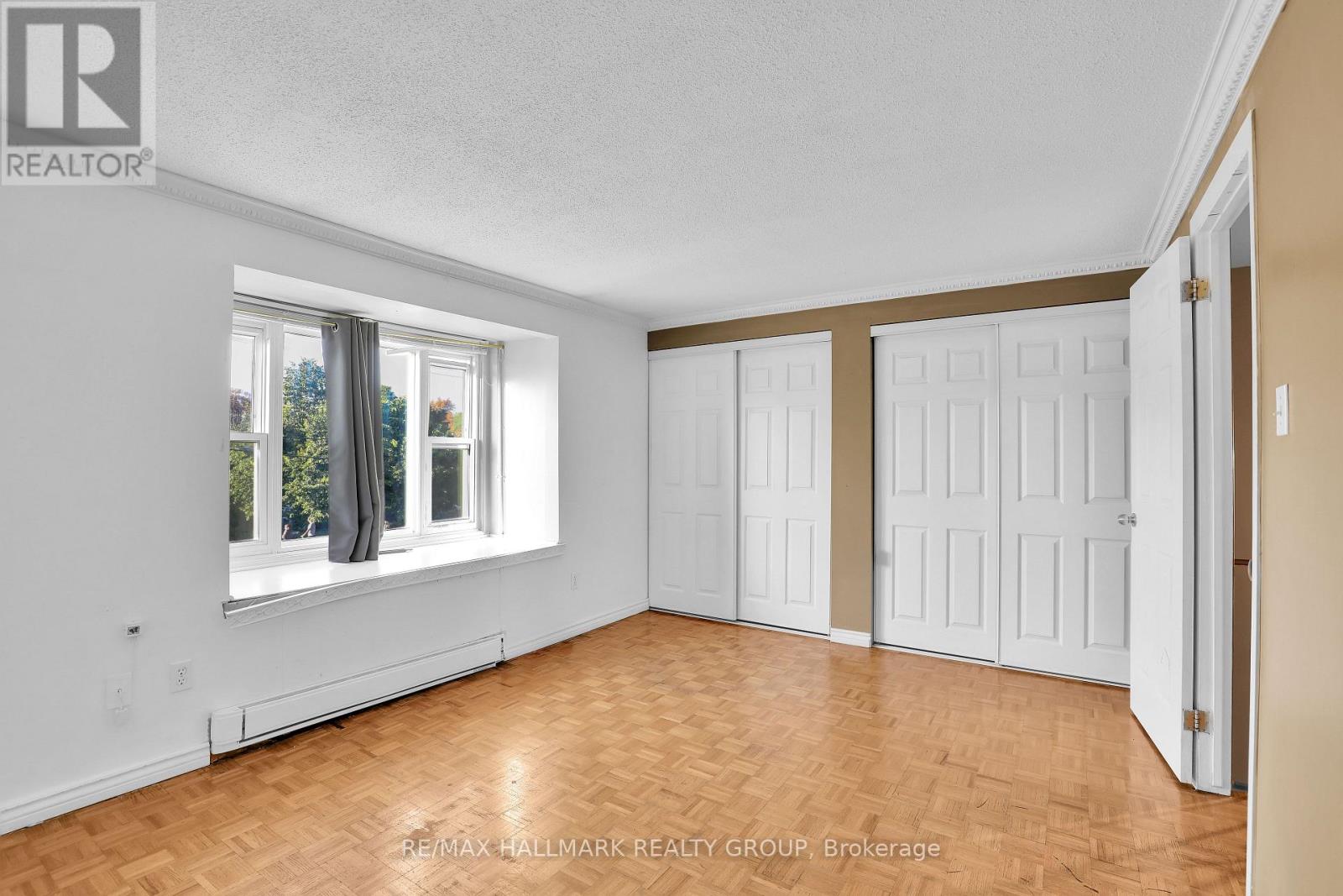 924 DYNES ROAD - 11