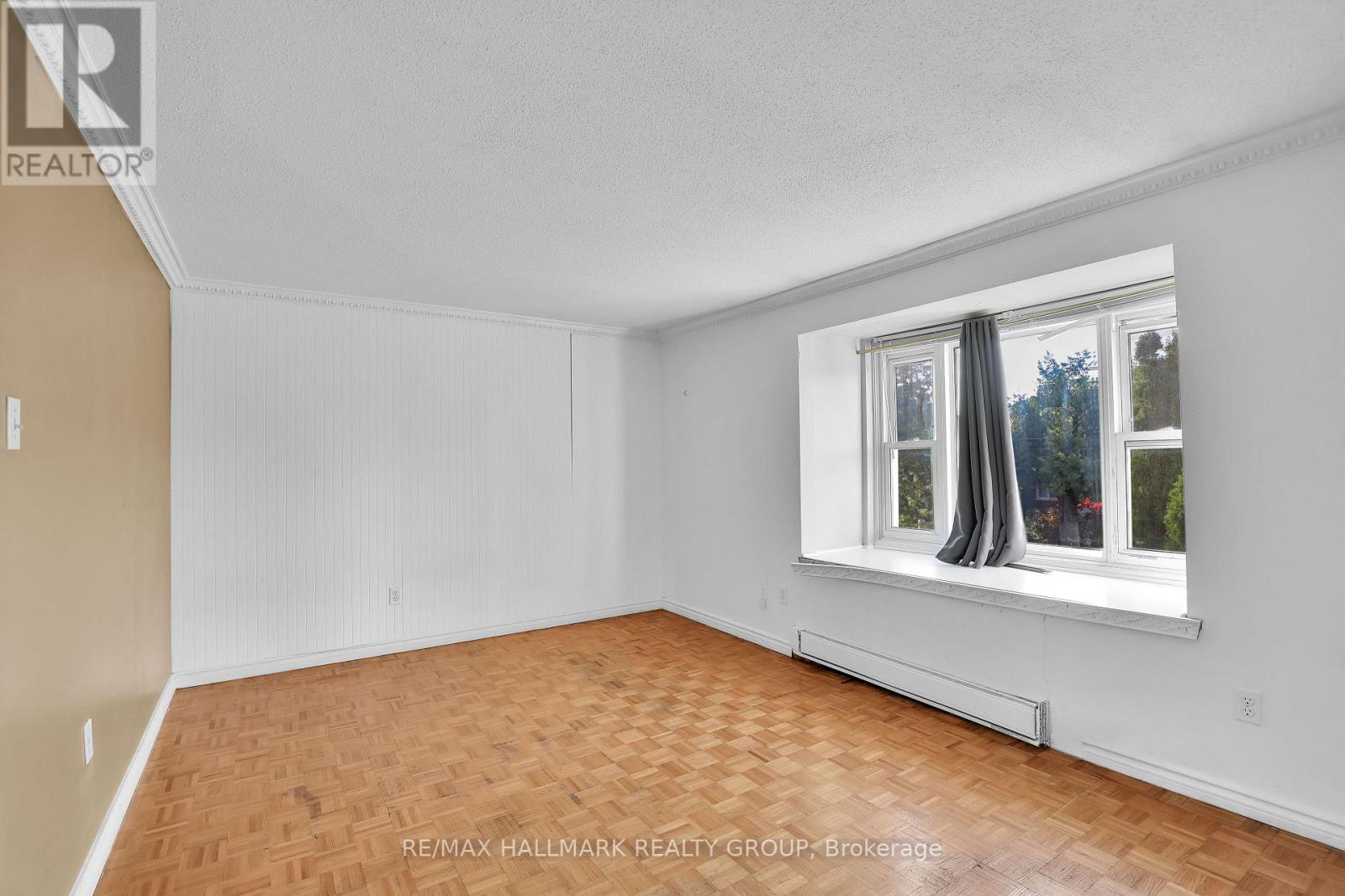 924 DYNES ROAD - 12