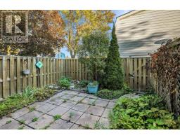 924 Dynes Road, Ottawa, ON K2C0G8 Photo 15