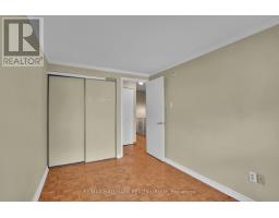 924 Dynes Road, Ottawa, ON K2C0G8 Photo 9