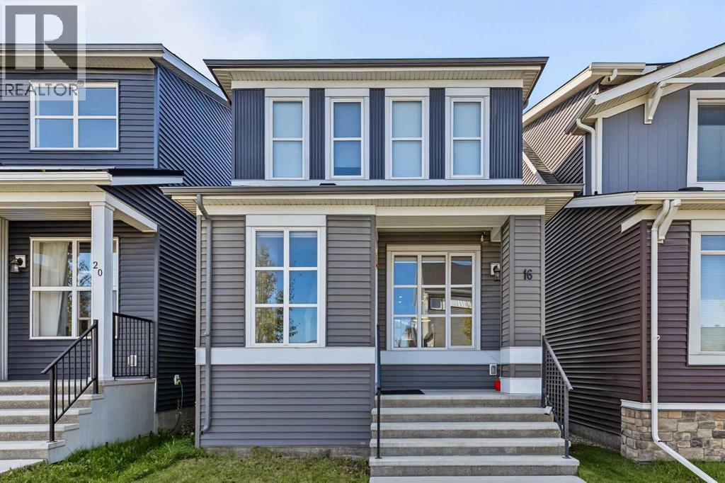 16 Howse Crescent NE - 1