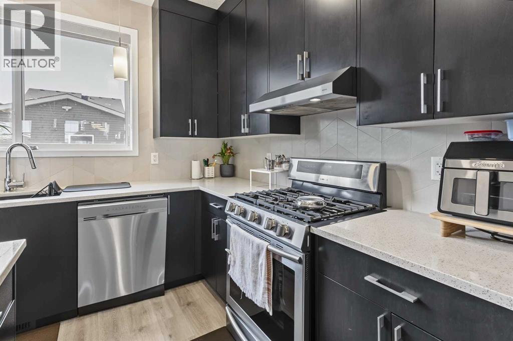 16 Howse Crescent NE - 14