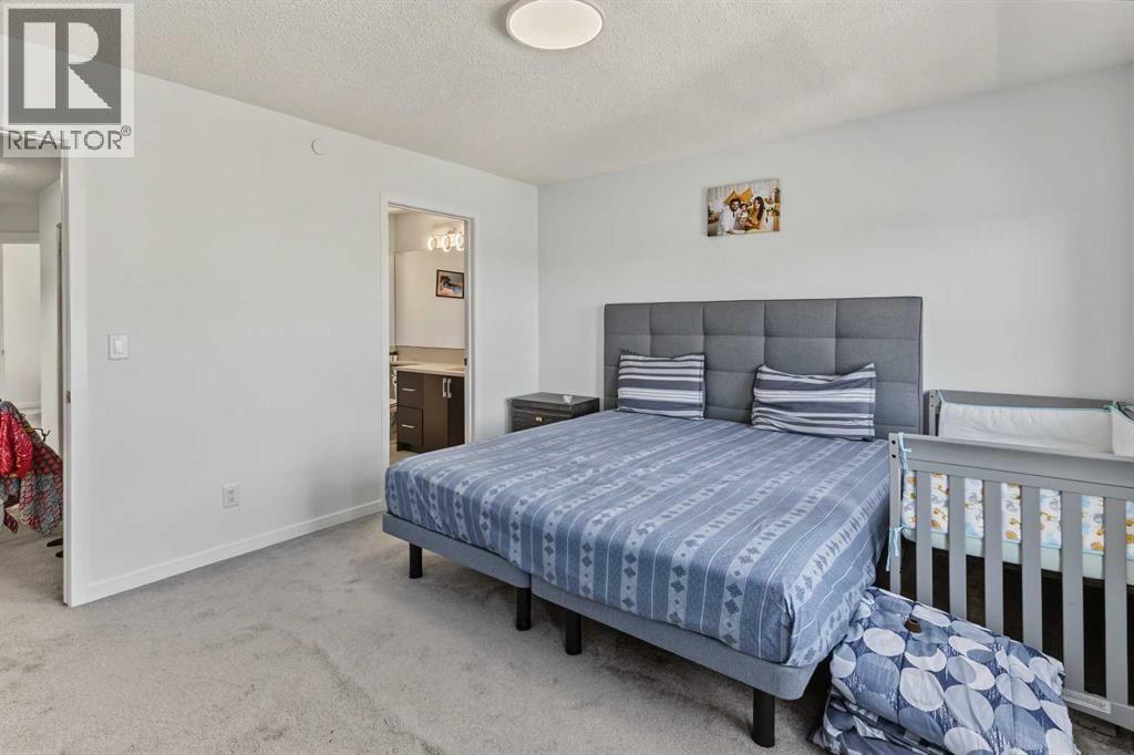 16 Howse Crescent NE - 19