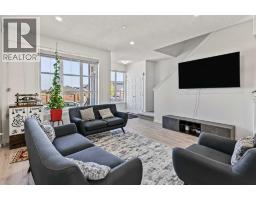 4pc Bathroom - 16 Howse Crescent Ne, Calgary, AB T3P1L4 Photo 7
