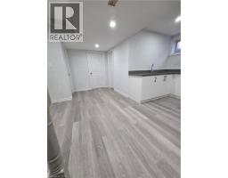 264 Holbeach Court Unit# Lower, Waterloo, ON N2J4Y7 Photo 10