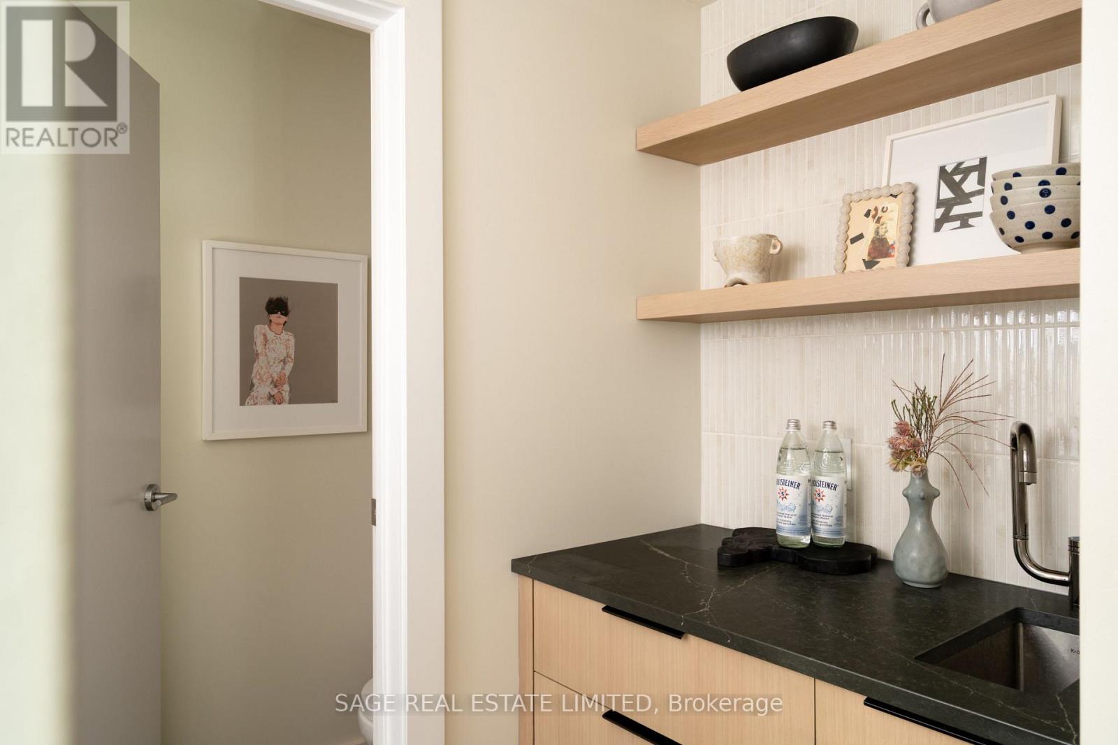 15 Crocker Avenue, Toronto, ON photo 12