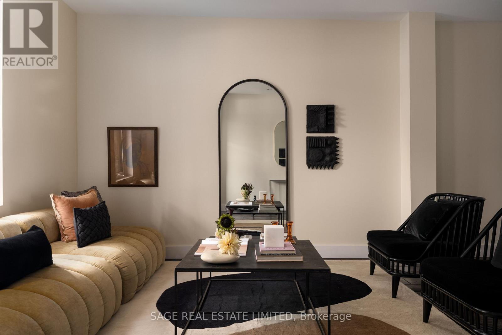 15 Crocker Avenue, Toronto, ON photo 2