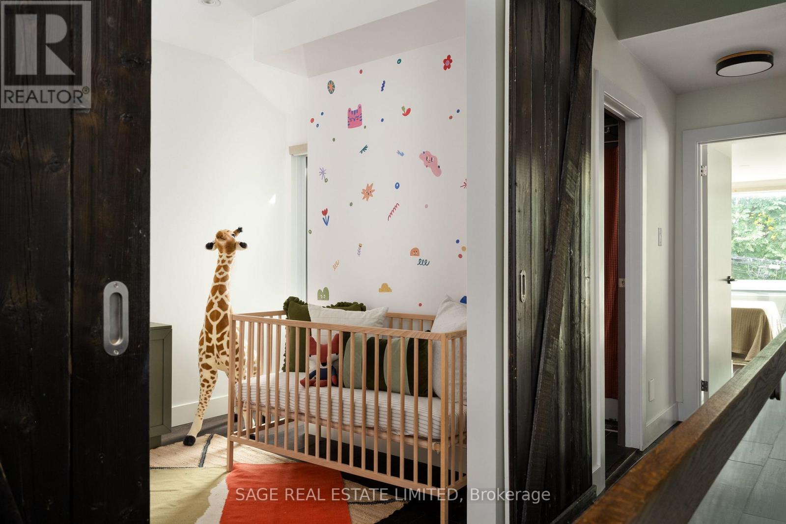 15 Crocker Avenue, Toronto, ON photo 24