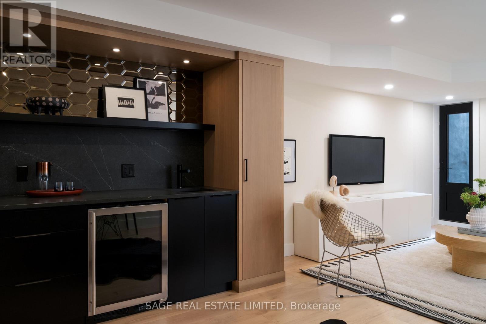 15 Crocker Avenue, Toronto, ON photo 34
