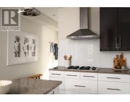 15 Crocker Avenue, Toronto, ON M6J1K7 Photo 10