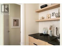 15 Crocker Avenue, Toronto, ON M6J1K7 Photo 12