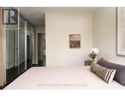 15 Crocker Avenue, Toronto, ON M6J1K7 Photo 19