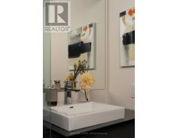 15 Crocker Avenue, Toronto, ON M6J1K7 Photo 22