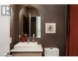 15 Crocker Avenue, Toronto, ON M6J1K7 Photo 23