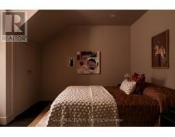 15 Crocker Avenue, Toronto, ON M6J1K7 Photo 29