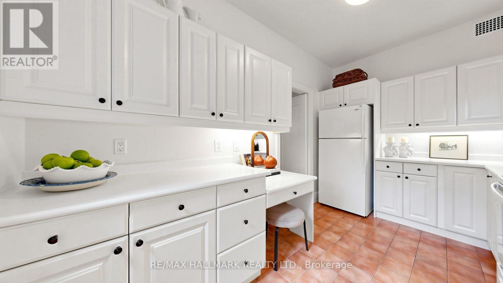 12 ANCROFT PLACE - 14