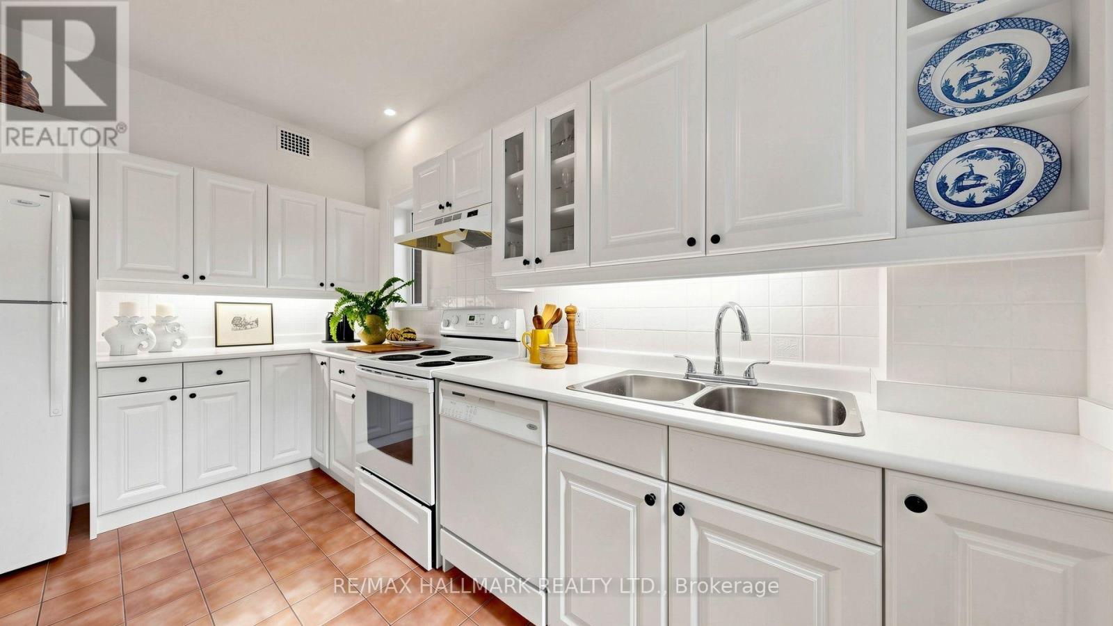 12 ANCROFT PLACE - 15