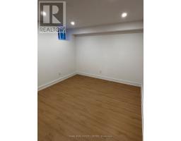 Walk Out - 22 Austin Terrace, Toronto, ON M5R1X9 Photo 12