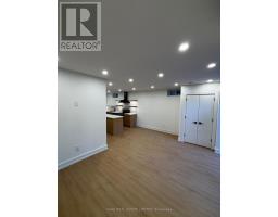 Walk Out - 22 Austin Terrace, Toronto, ON M5R1X9 Photo 6