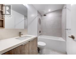 222 - 2020 Bathurst Street, Toronto, ON M5P0A6 Photo 8
