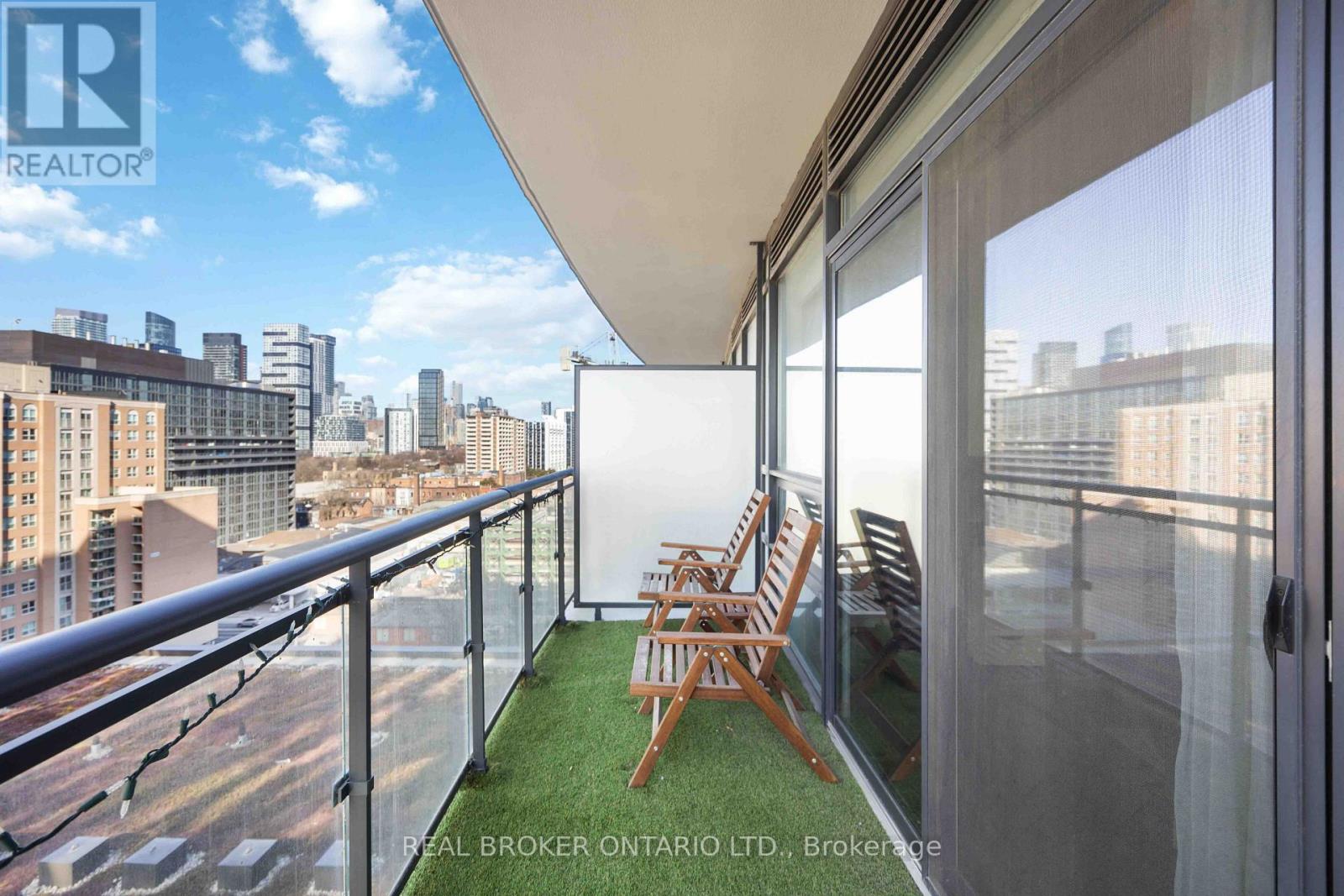 1518- 460 Adelaide Street East, Toronto, ON photo 12