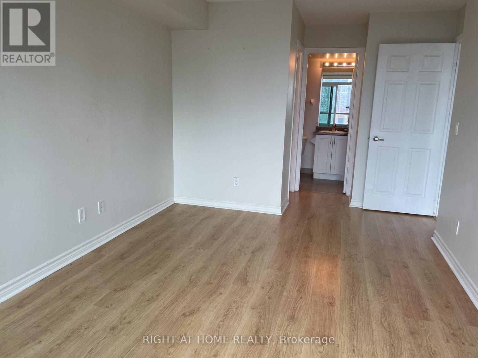 #1208 25 LOWER SIMCOE STREET - 11