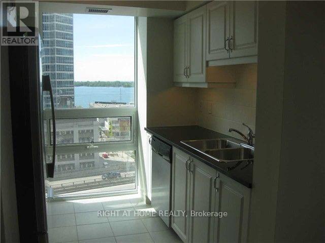 1208- 25 Lower Simcoe Street, Toronto, ON photo 17