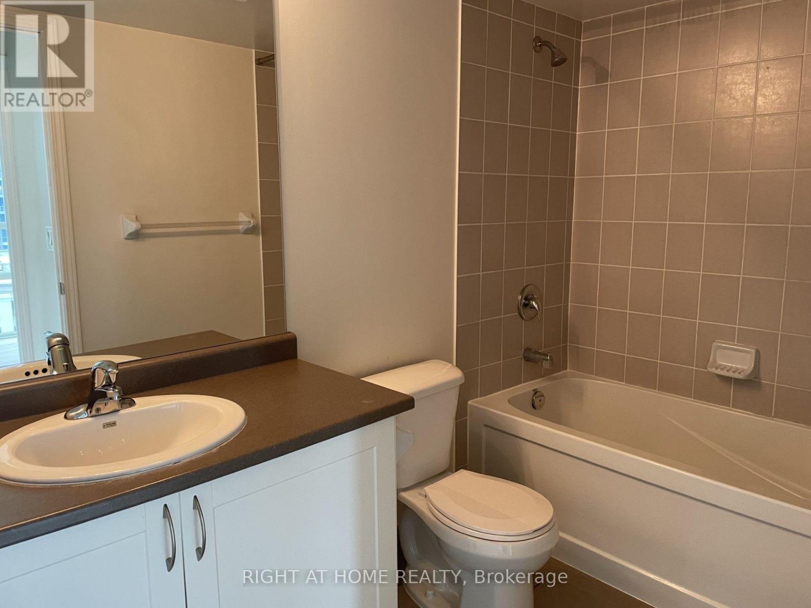 #1208 25 LOWER SIMCOE STREET - 19