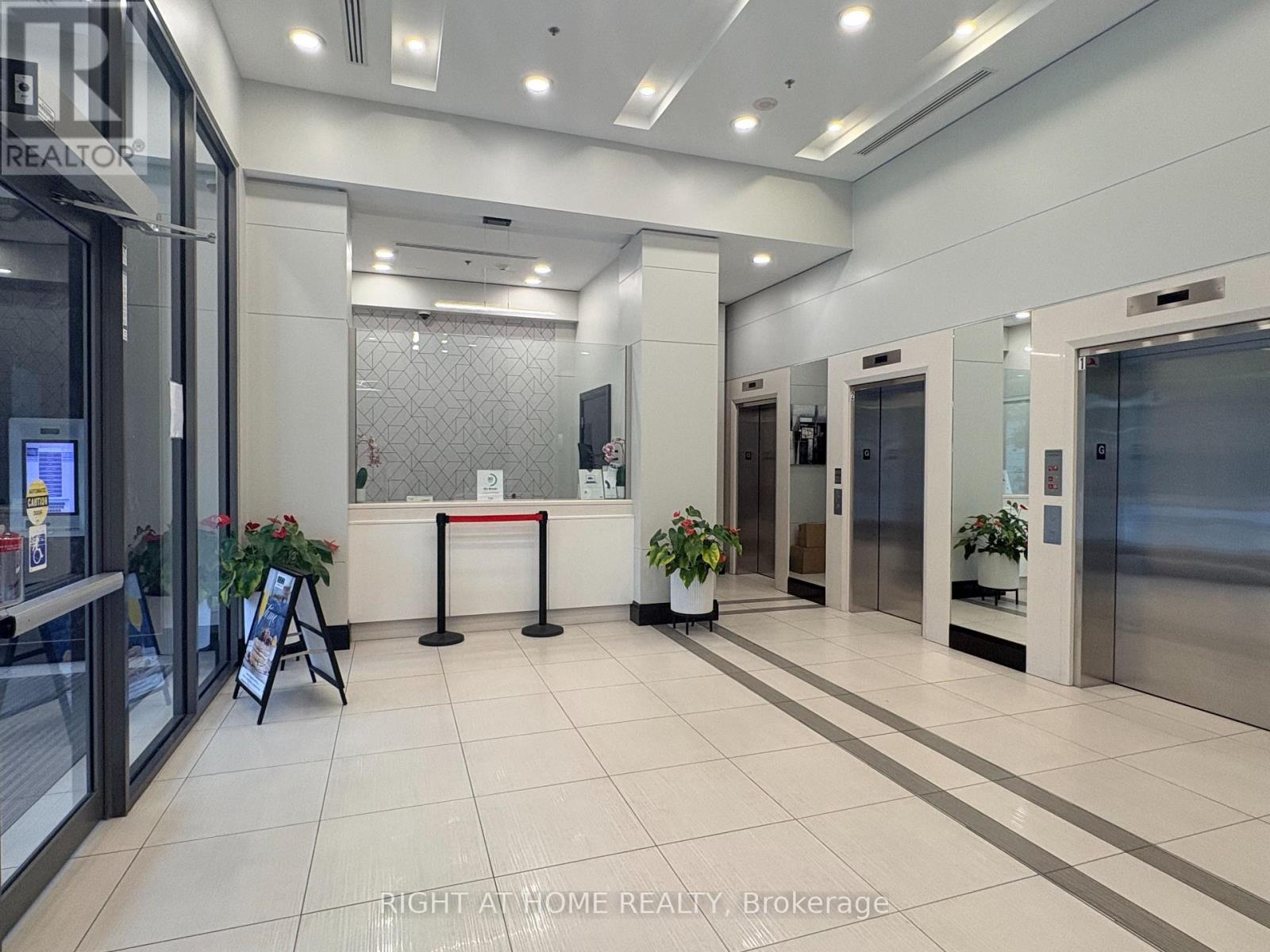 #1208 25 LOWER SIMCOE STREET - 3