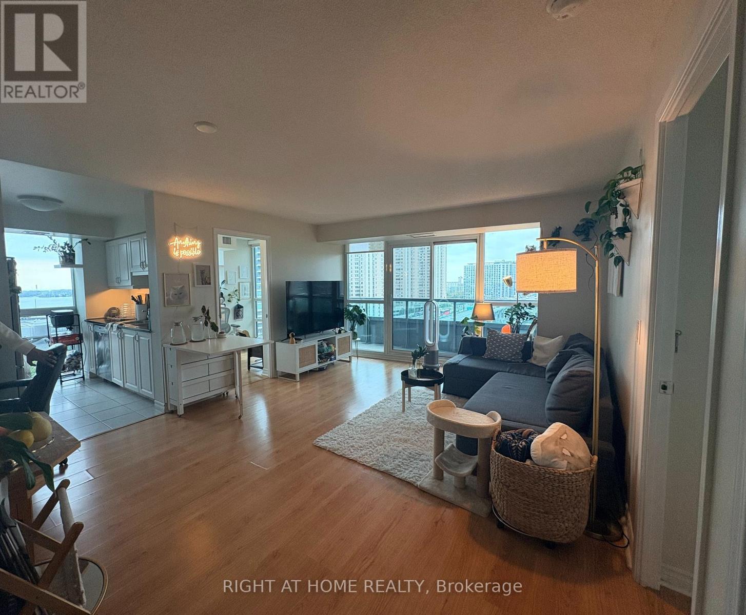 #1208 25 LOWER SIMCOE STREET - 4