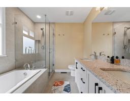 6876 192a Street, Surrey, BC V4N0B7 Photo 24