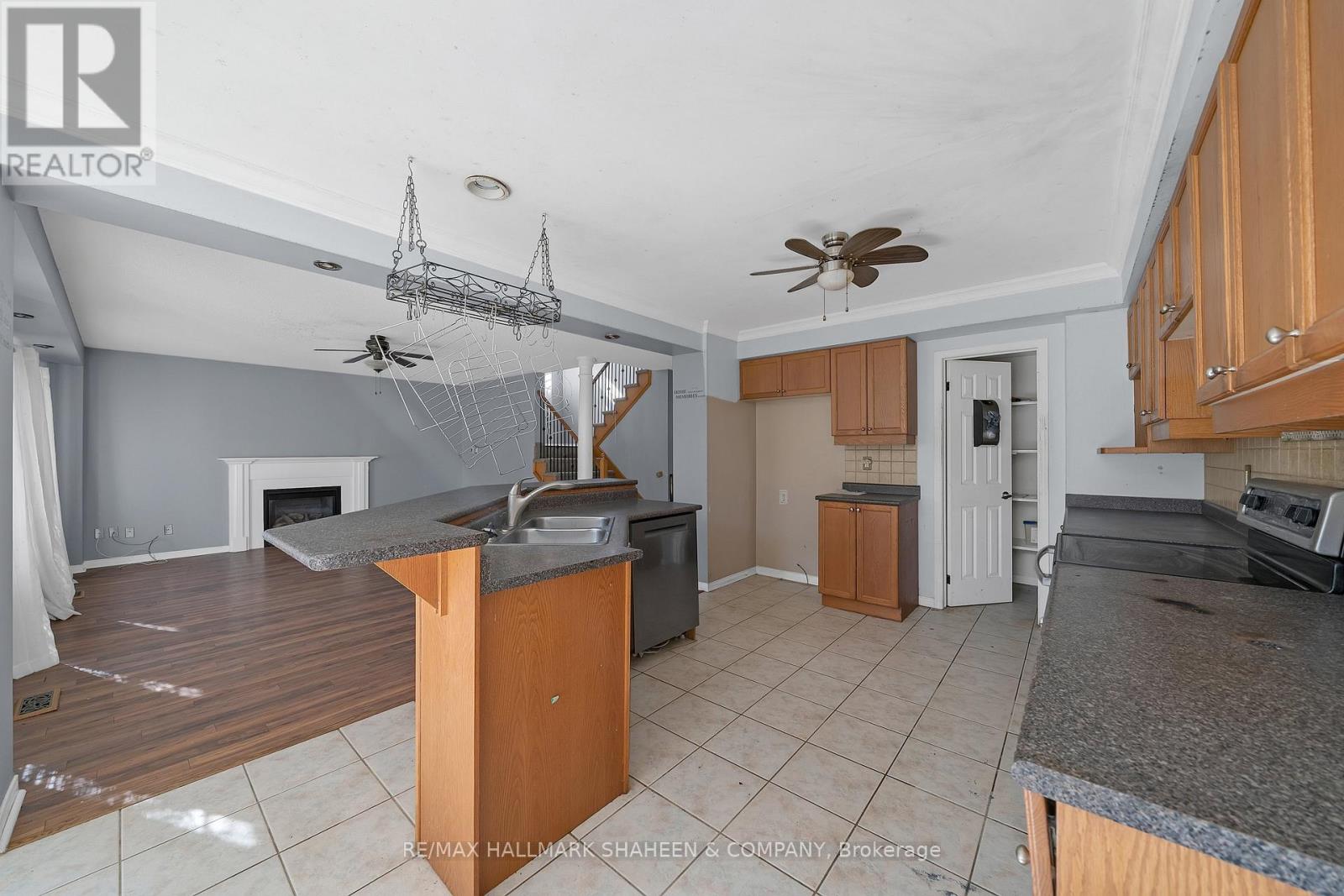 1529 Skyview Street, Oshawa, ON photo 12