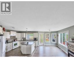 5pc Bathroom - 128 12 Ave Ne, Sundre, AB T0M1X0 Photo 10
