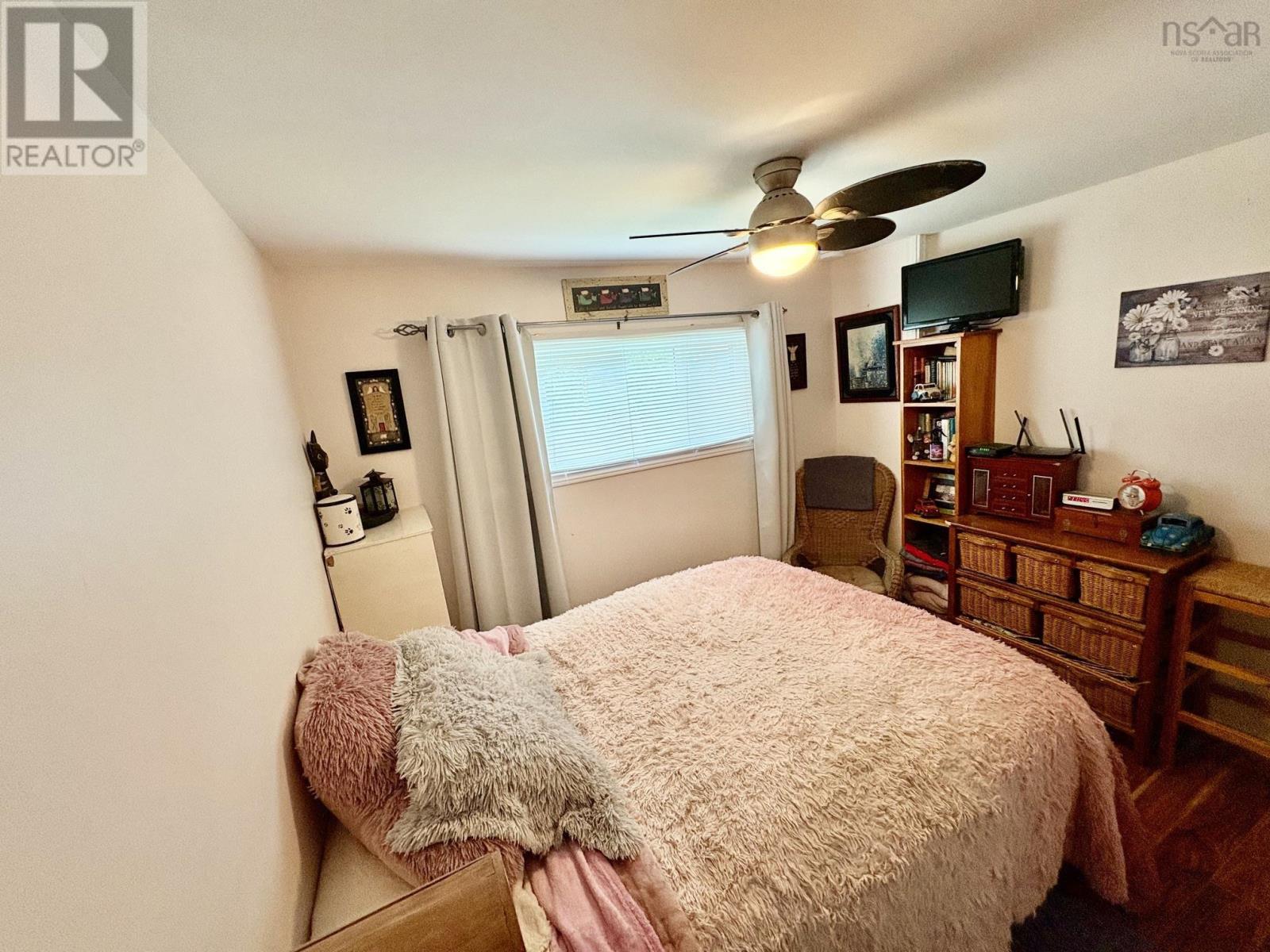 51 Shelby Crescent - Image 16