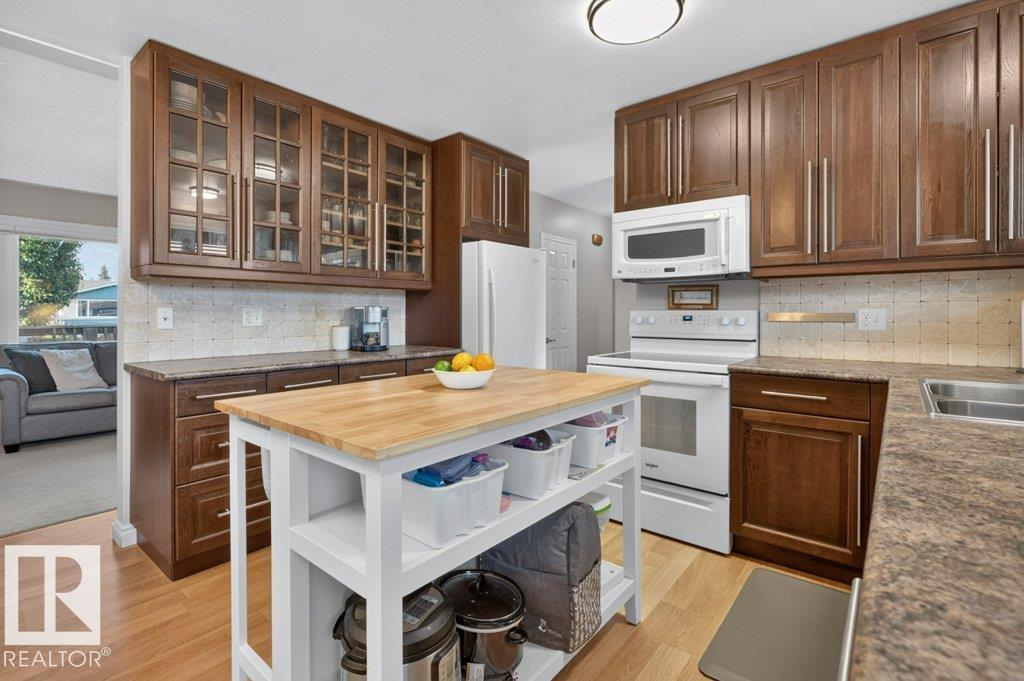 5412 90A AV NW - 11