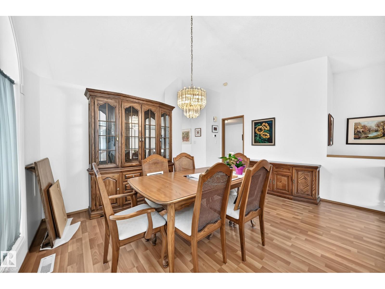 6526 158 AV NW - 16