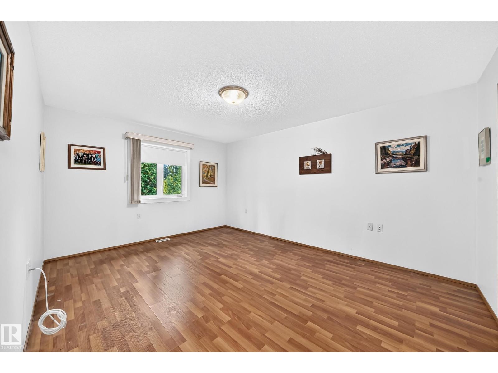 6526 158 AV NW - Image 32