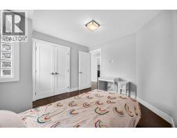 1410 21 Avenue NW - photo 35