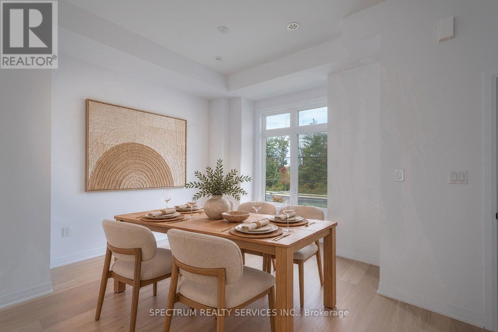 110 DE LA ROCHE DRIVE - 14