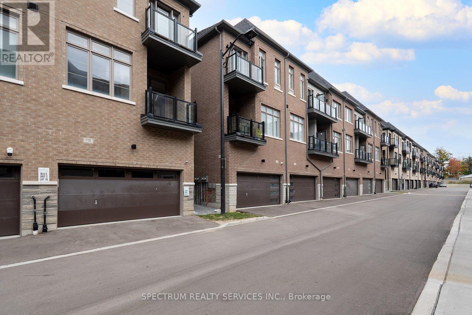 110 DE LA ROCHE DRIVE - 34