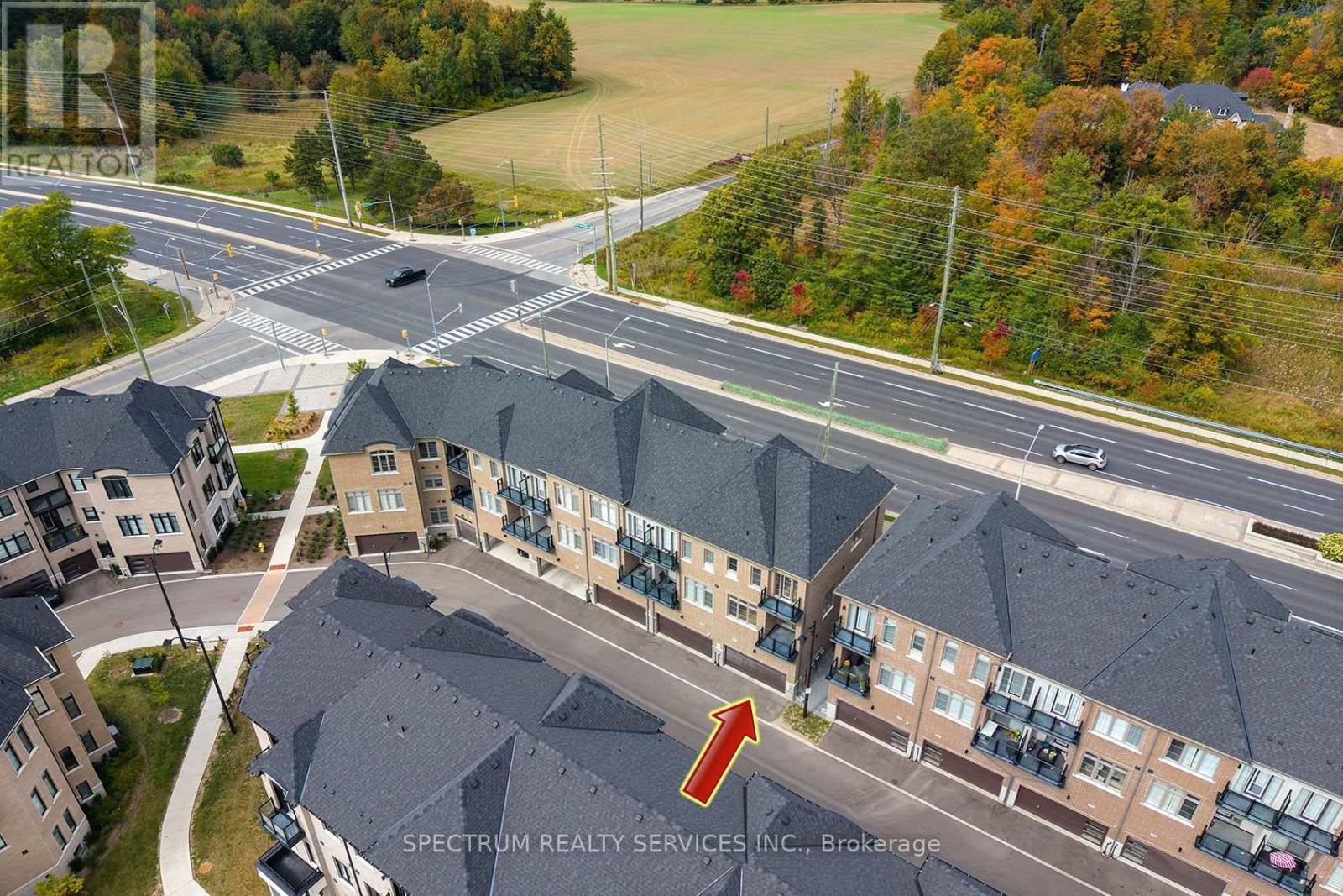 110 DE LA ROCHE DRIVE - 35