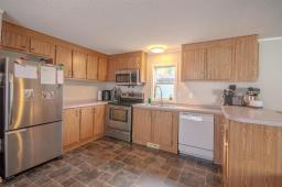 40 Meadowlark Court, Brandon, MB R7C5Y3 Photo 7