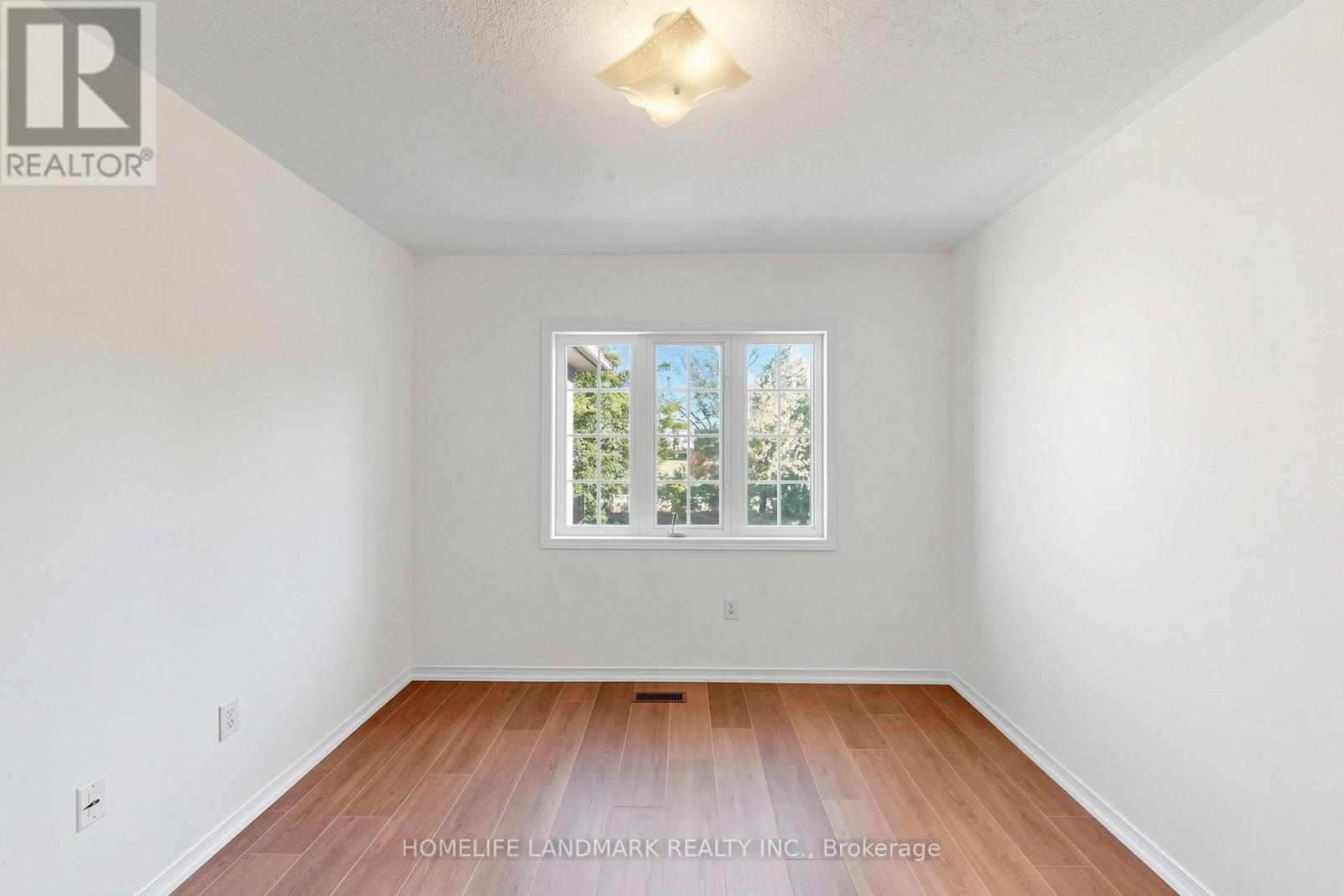 552 Thelma Street, Burlington, ON photo 35