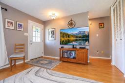 18 Mcmullen Crescent, Winnipeg, MB R2C3W9 Photo 6