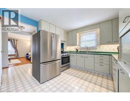 136 Sekura Crescent, Cambridge, ON N1R7E9 Photo 11