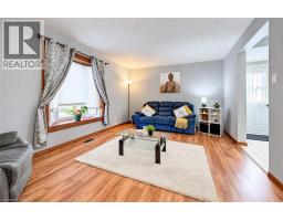136 Sekura Crescent, Cambridge, ON N1R7E9 Photo 13