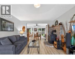 Living room - 1136 Corcan Rd, Qualicum Beach, BC V9K2R6 Photo 9