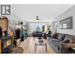 1136 Corcan Rd, Qualicum Beach, BC V9K2R6 Photo 11