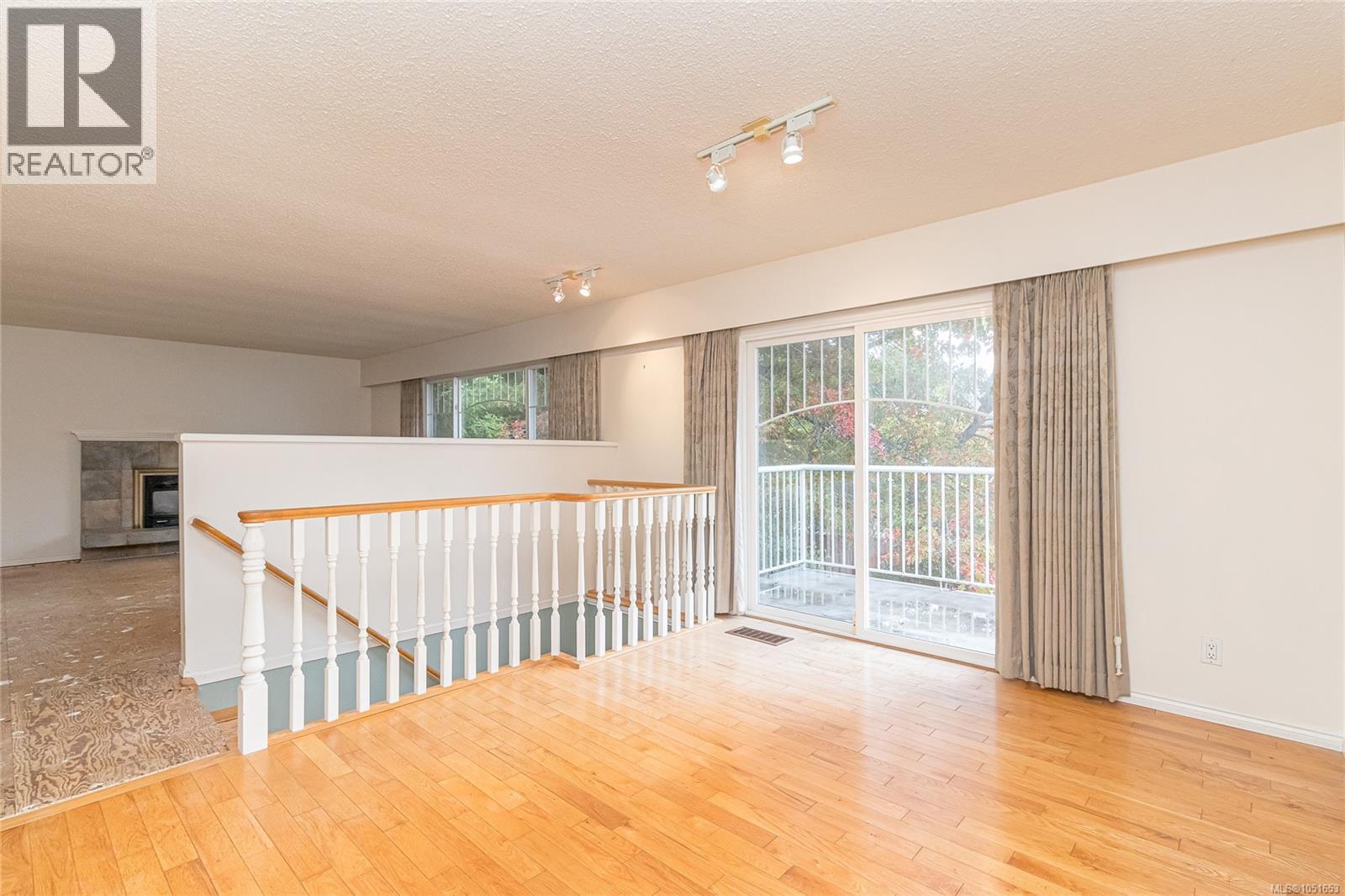 7956 Arthur Dr - Image 11